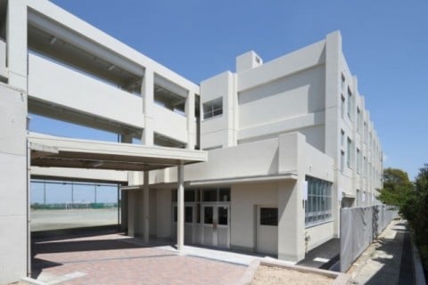 有松中学校 外観_南東面