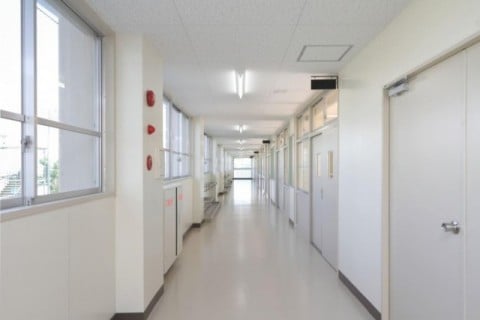有松中学校 廊下