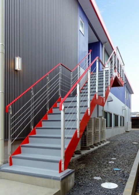 日進市Ａ社工場 階段